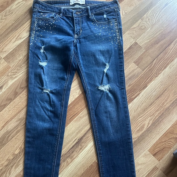 Limited edition- Hollister Jeans Womens size 9 Blue Denim Studs Dark Wash - Picture 5 of 10